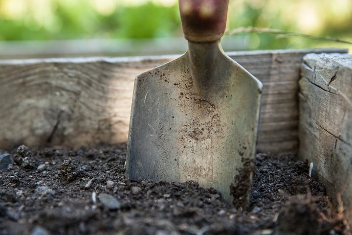 how to amend garden soil